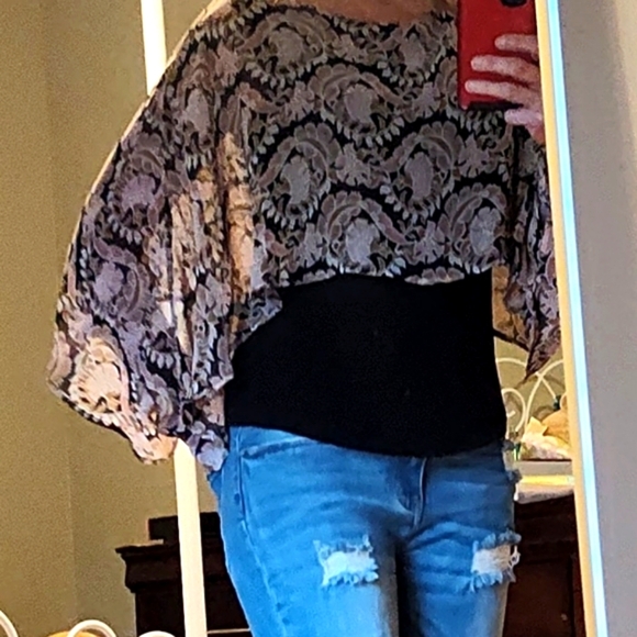 Beautiful Layered Black & Floral Blouse - Picture 3 of 4
